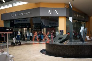 Tienda Armani Exchange en plaza Outlet Puebla Premier