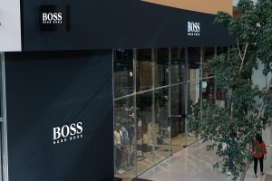 Tienda Boss en Plaza Outlet Puebla Premier