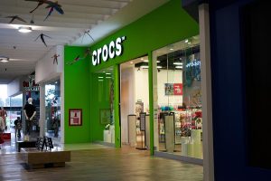 Tienda Crocs en plaza Outlet Puebla Premier