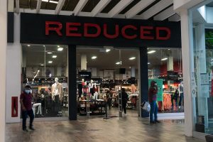 Tienda Reduced en plaza Outlet Puebla Premier