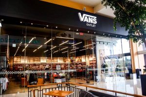 Tienda Vans en plaza Outlet Puebla Premier