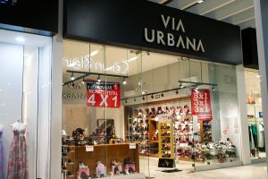 Tienda Via Urbana en plaza Outlet Puebla Premier