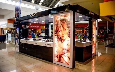 Tienda de articulos de maquillaje GOC dentro de plaza Outlet Puebla Premier