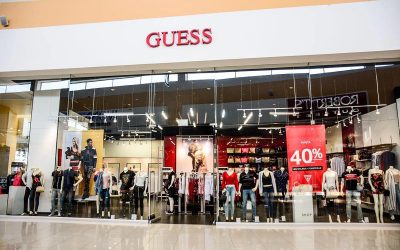 Tienda Guess en plaza Outlet Puebla Premier